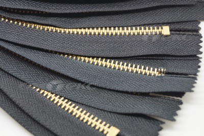 18см молнии джинсовые №322 черный авт. т4 латунь - купить в Улан-Удэ. Цена: 28.62 руб.